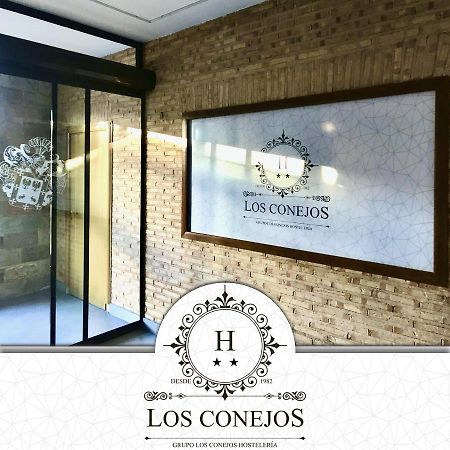 Hotel Los Conejos Mora Esterno foto
