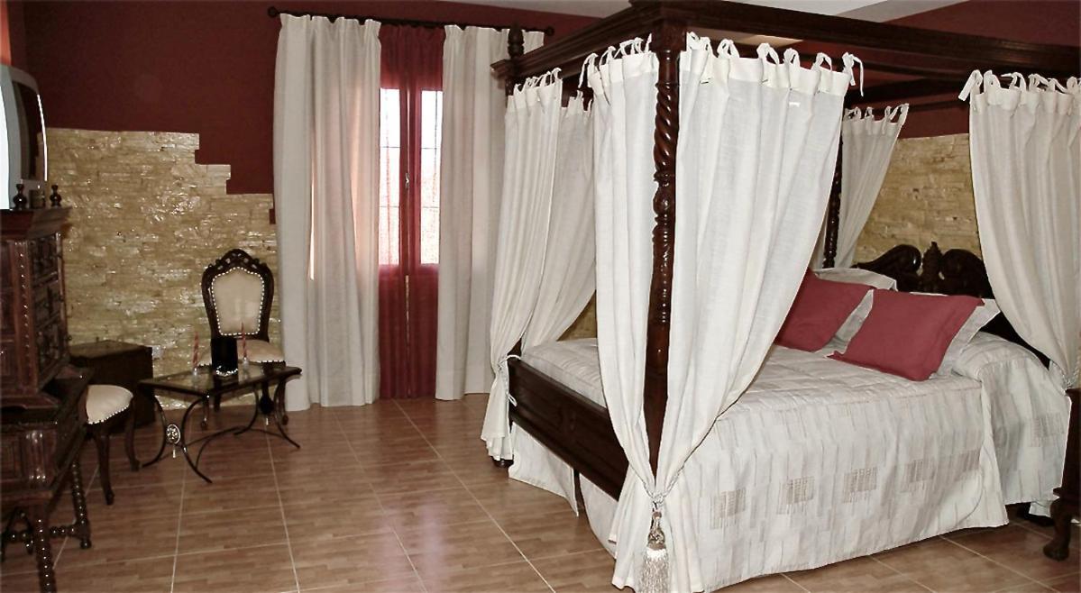 Hotel Los Conejos Mora Esterno foto